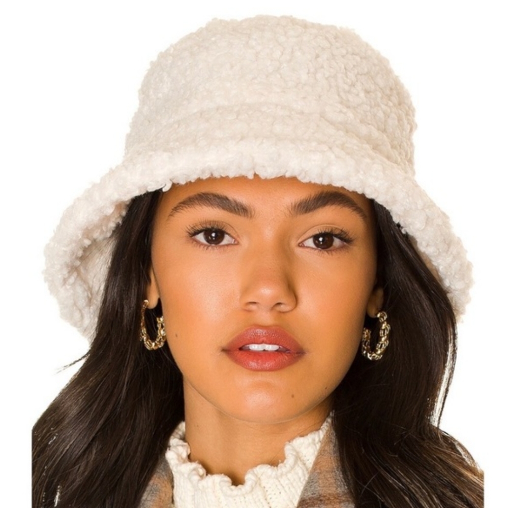 Cream Sherpa bucket hat